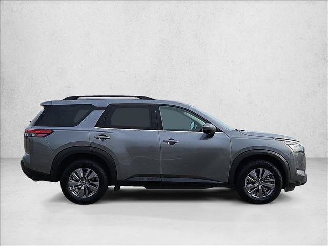 Used 2024 Nissan Pathfinder SV AWD/4WD image 4