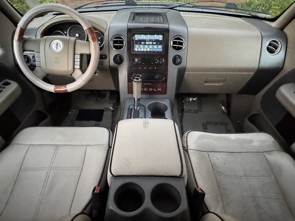 Used 2006 Lincoln Mark LT 4x4 image 11