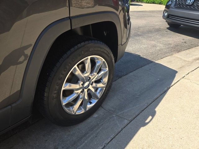 Used 2015 Jeep Cherokee Limited AWD/4WD image 40