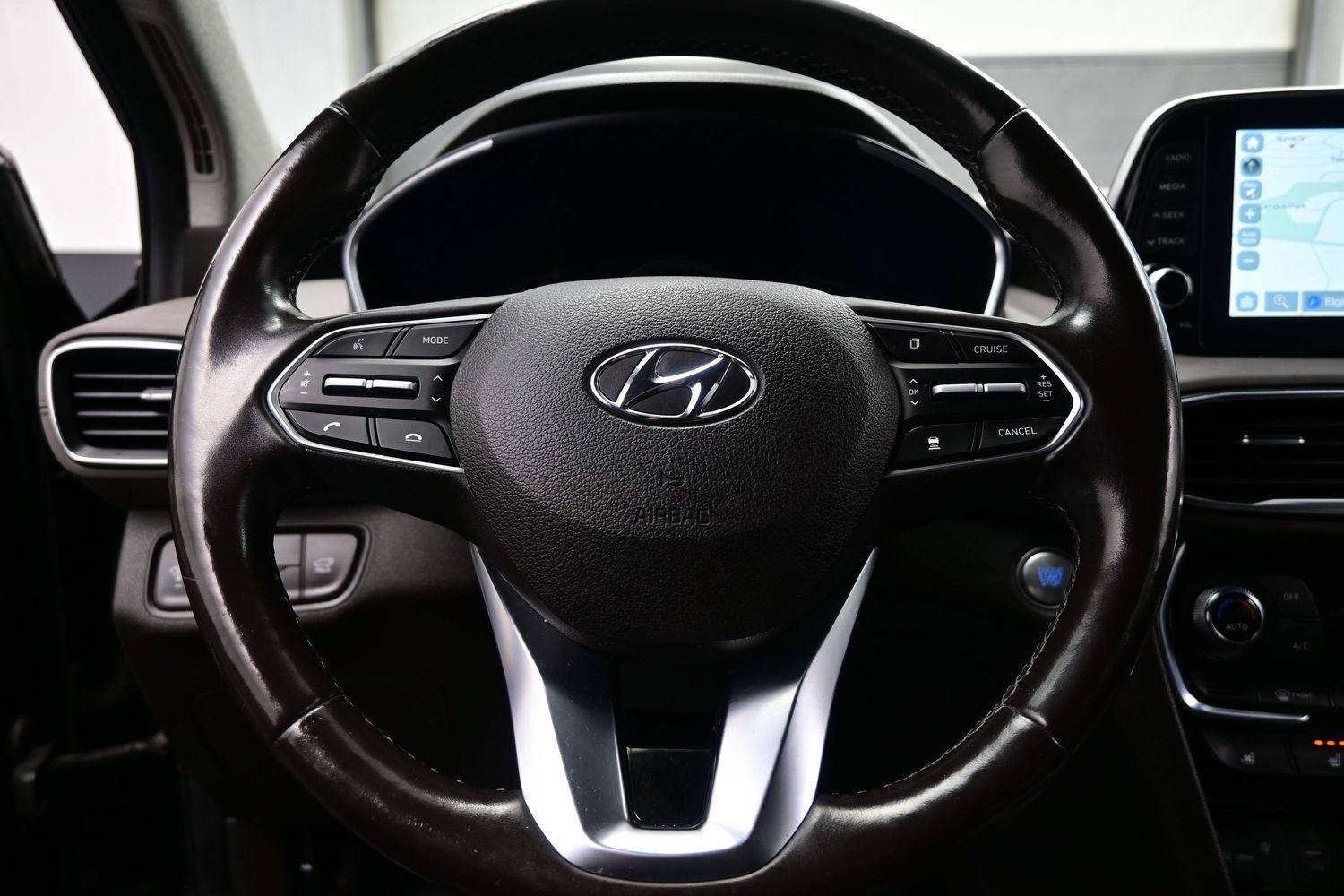Used 2020 Hyundai Santa Fe Limited FWD image 27