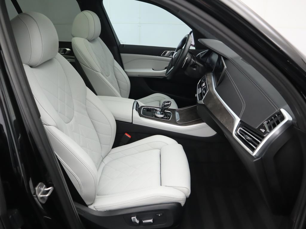 Certified 2023 BMW X5 xDrive40i w/ Executive Package image 21