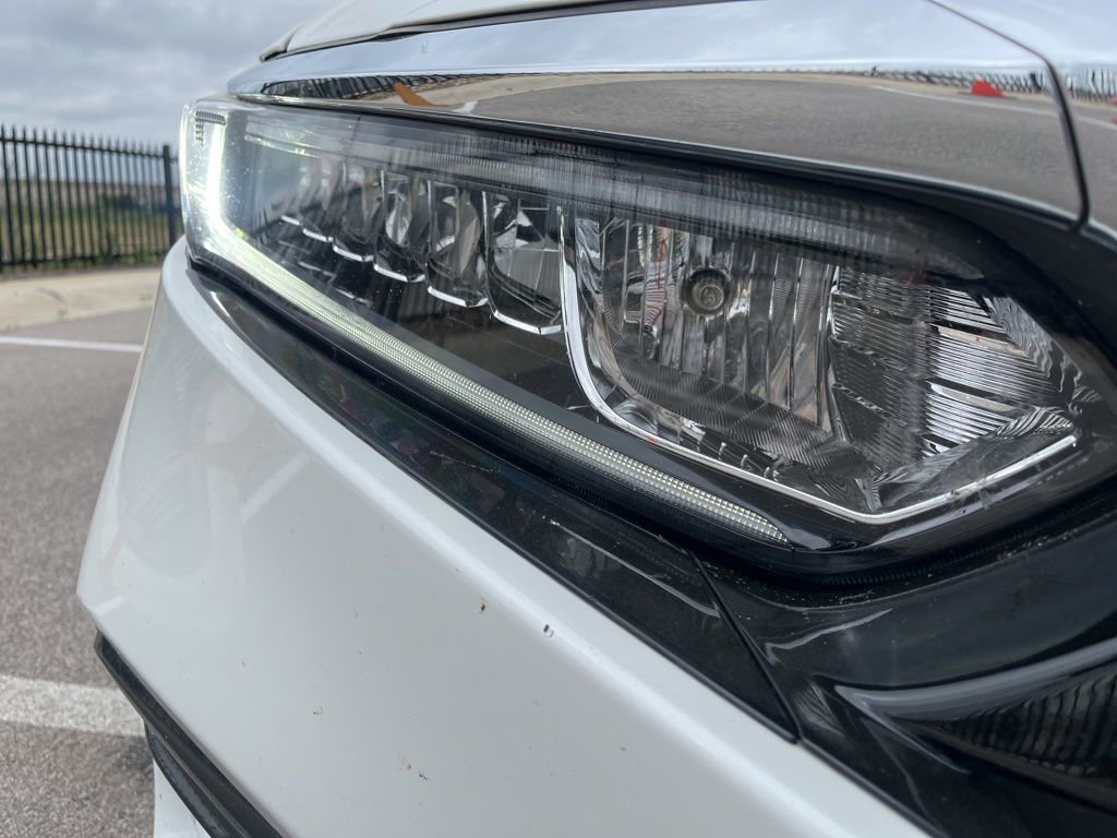 Used 2020 Honda Accord EX image 12