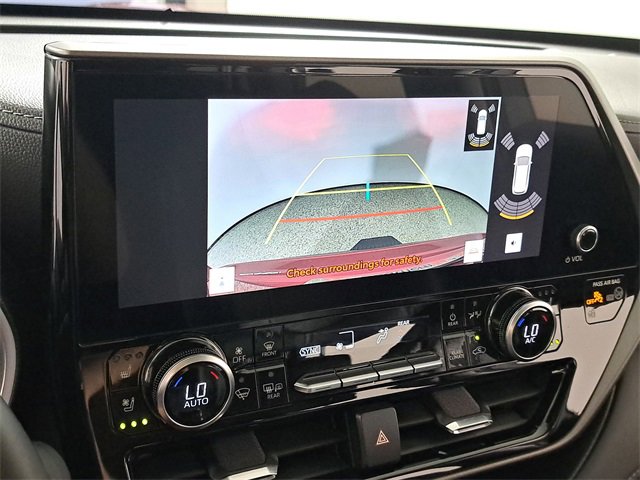 Used 2023 Toyota Highlander Limited image 30