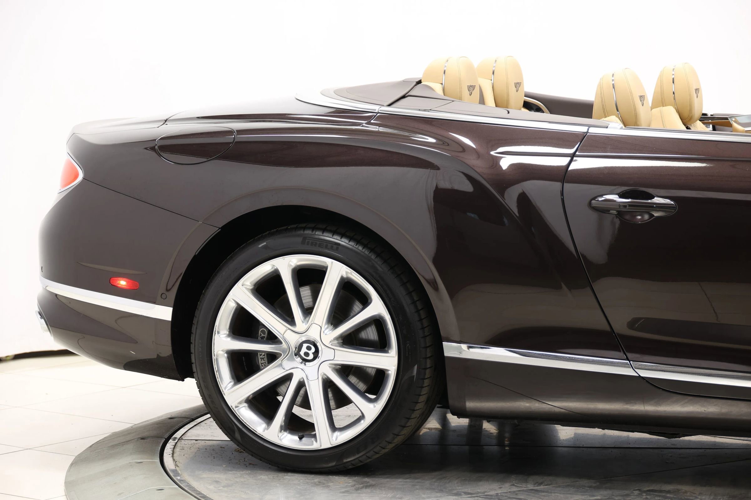 Used 2021 Bentley Continental GT image 70