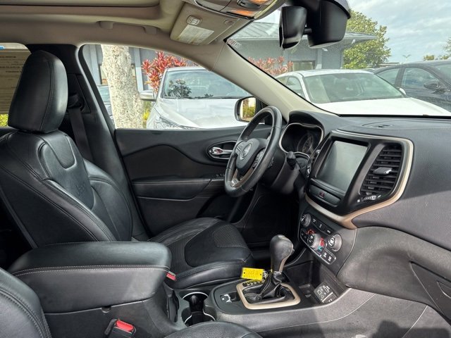 Used 2016 Jeep Cherokee Latitude w/ Comfort/Convenience Group image 10