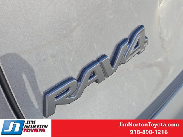 Used 2025 Toyota RAV4 XLE Premium FWD image 12