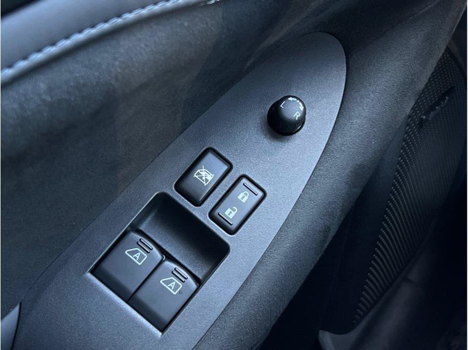 Used 2023 Nissan Z w/ Floor Mat Package (L93) RWD image 16
