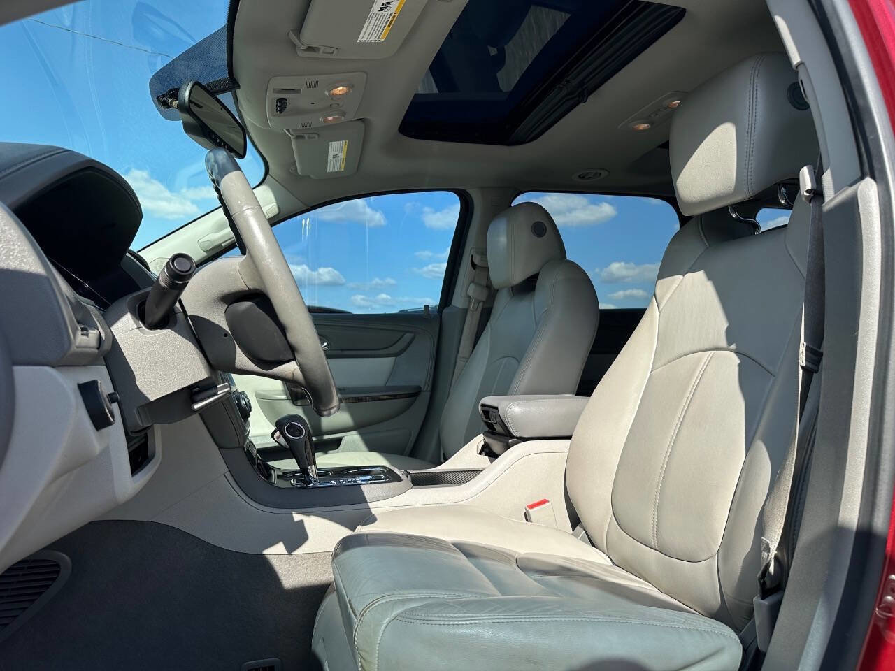 Used 2015 GMC Acadia SLT image 2
