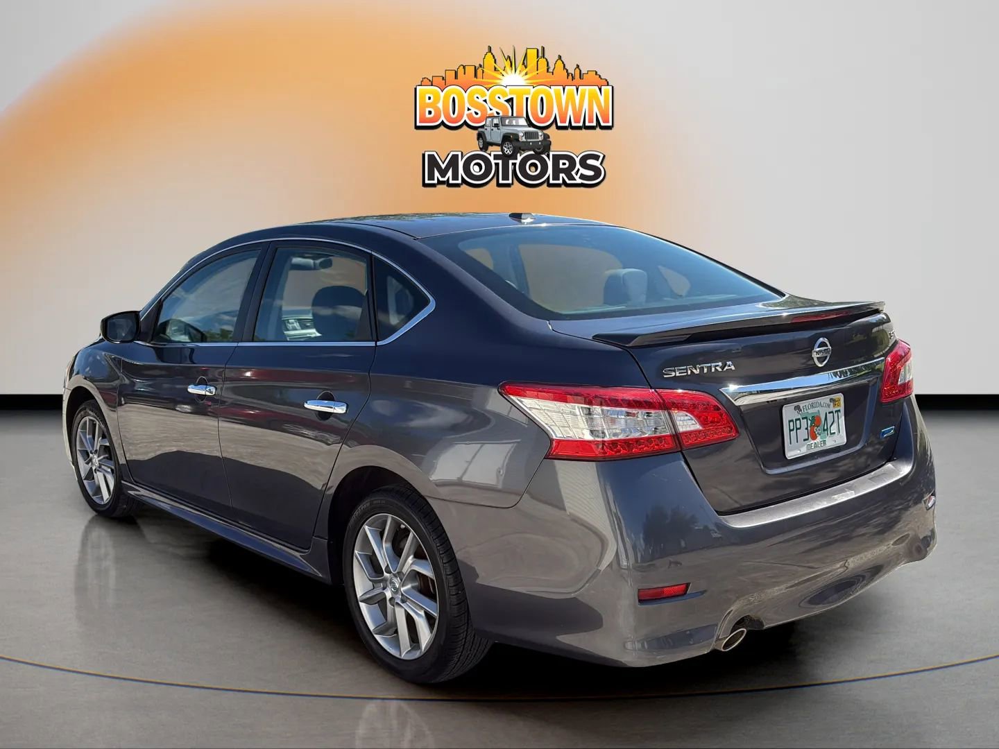 Used 2014 Nissan Sentra SR w/ SR Driver Package FWD image 5