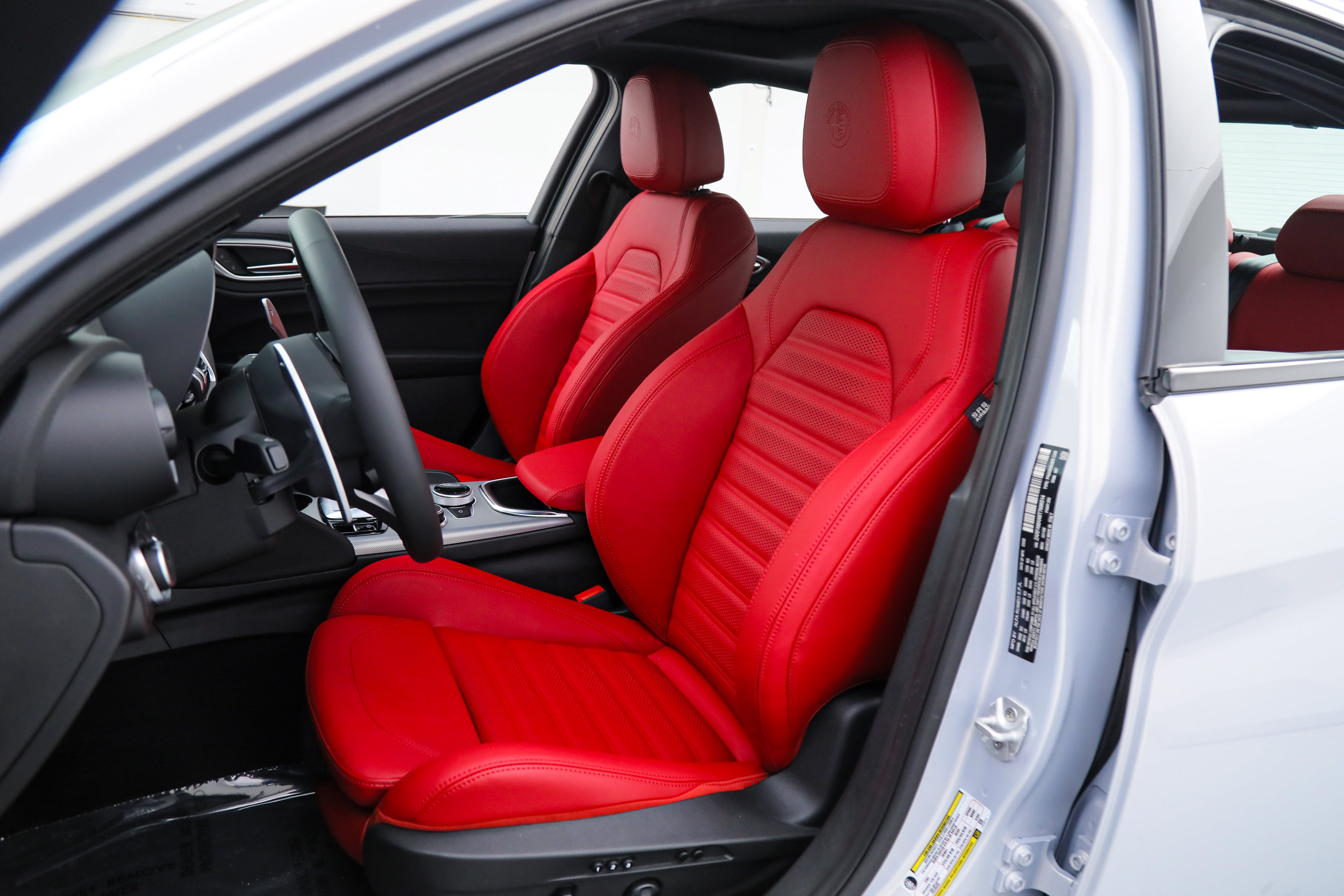New 2026 Alfa Romeo Giulia w/ Driving Assist Package RWD image 16