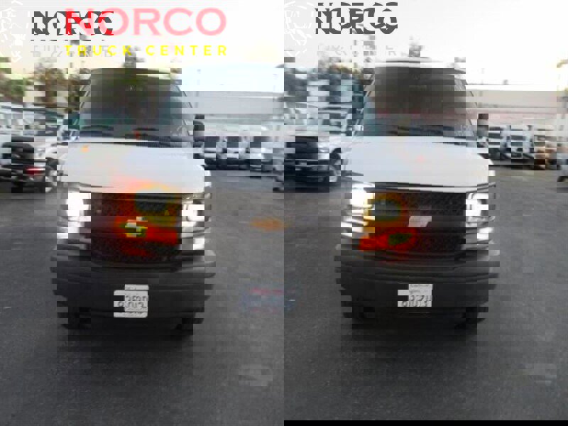 Used 2016 Chevrolet Express 2500 image 7