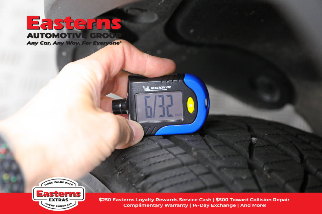 Used 2024 Toyota RAV4 XLE AWD/4WD image 29