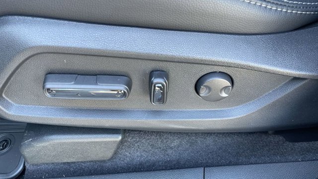 New 2025 Honda Pilot Touring image 11