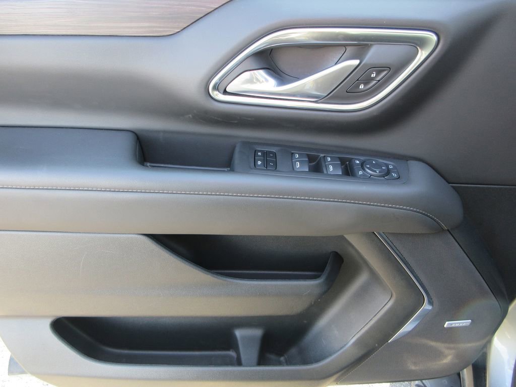 Certified 2024 Chevrolet Suburban Z71 w/ Luxury Package image 23