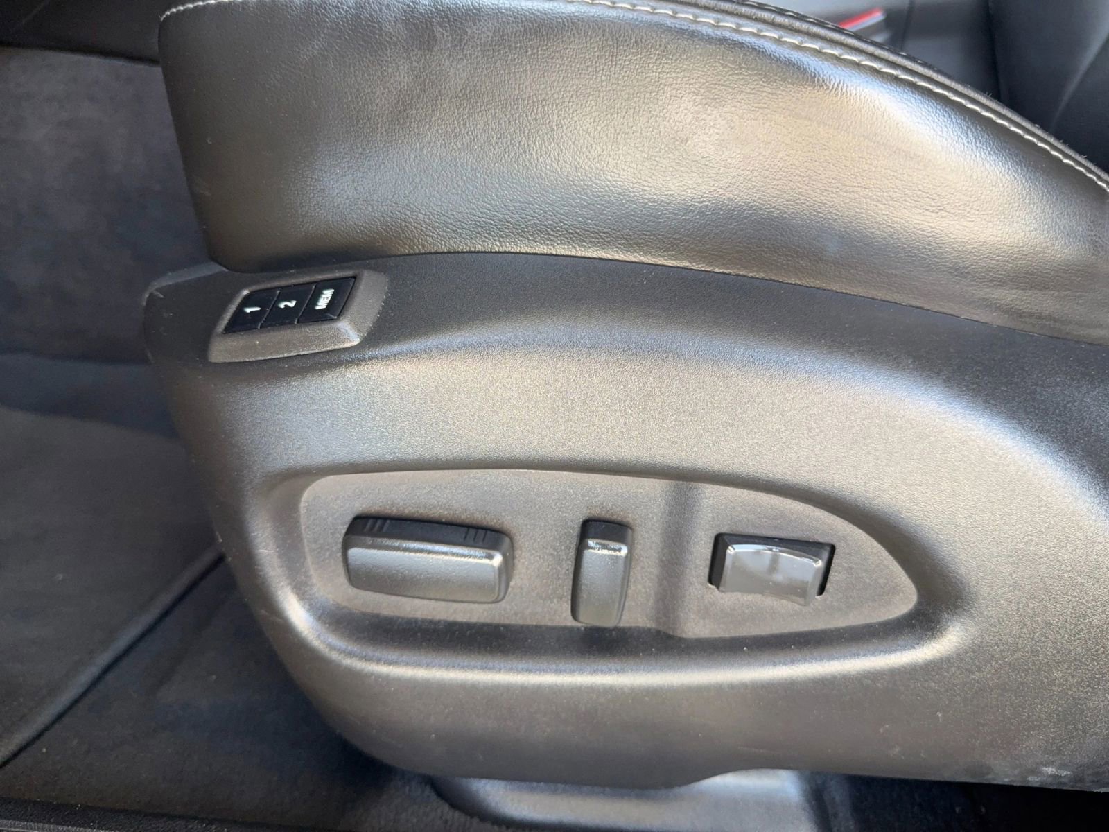 Used 2016 Cadillac SRX Luxury w/ Driver Awareness Package image 31