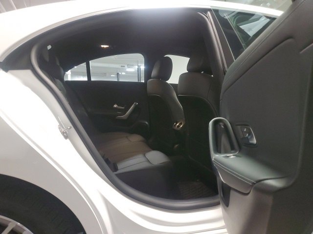 Used 2023 Mercedes-Benz CLA 250 4MATIC image 22