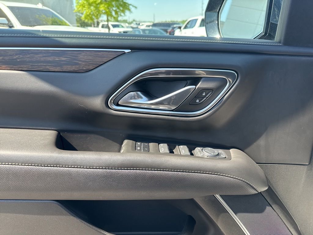 Used 2024 Chevrolet Tahoe Premier AWD/4WD image 11