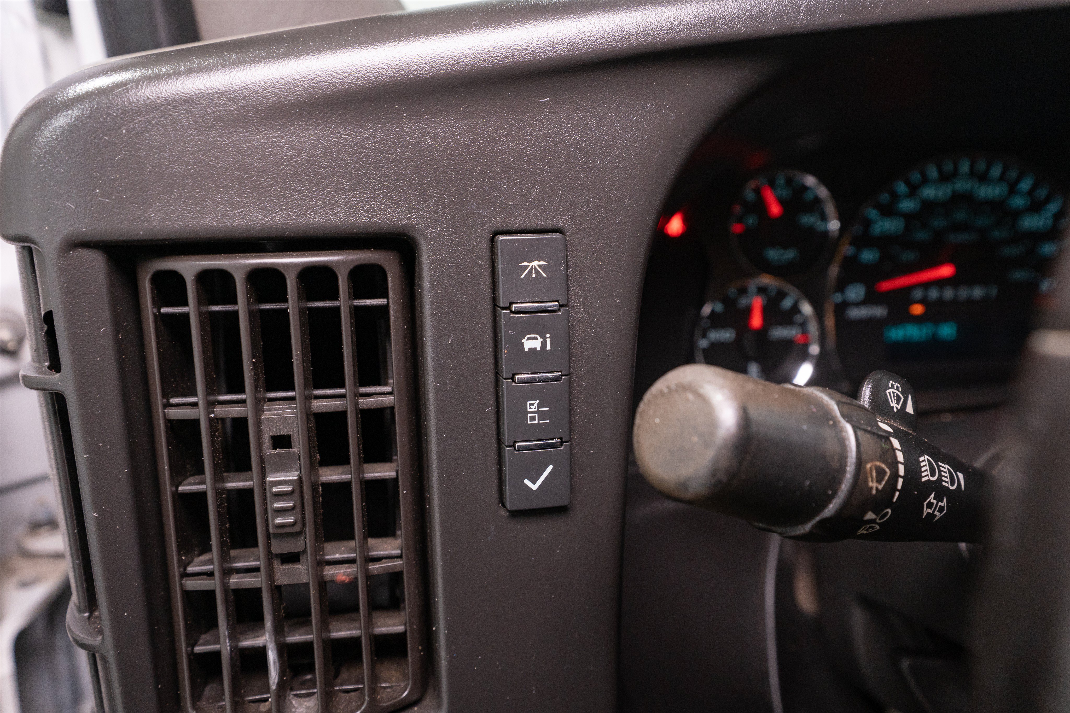 Used 2019 GMC Savana 2500 w/ Driver Convenience Package RWD image 27