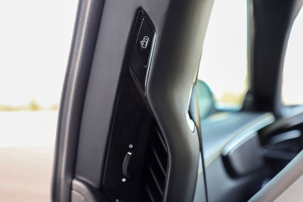 Certified 2025 Ferrari Purosangue image 21