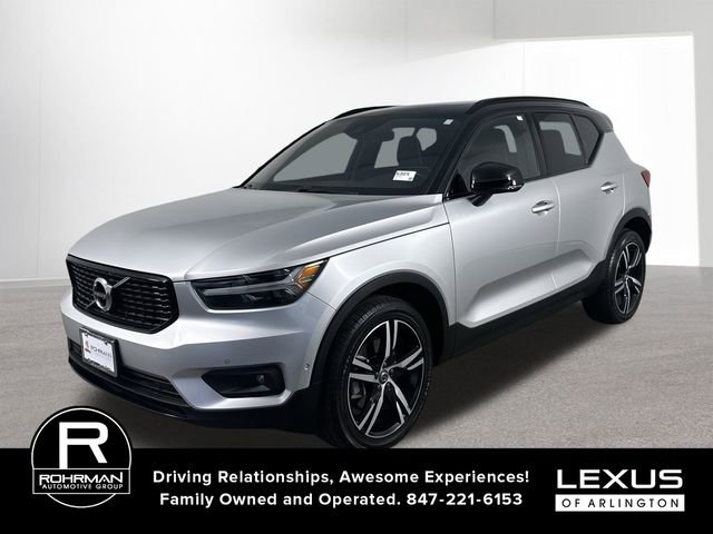Used 2019 Volvo XC40 T5 R-Design image 1