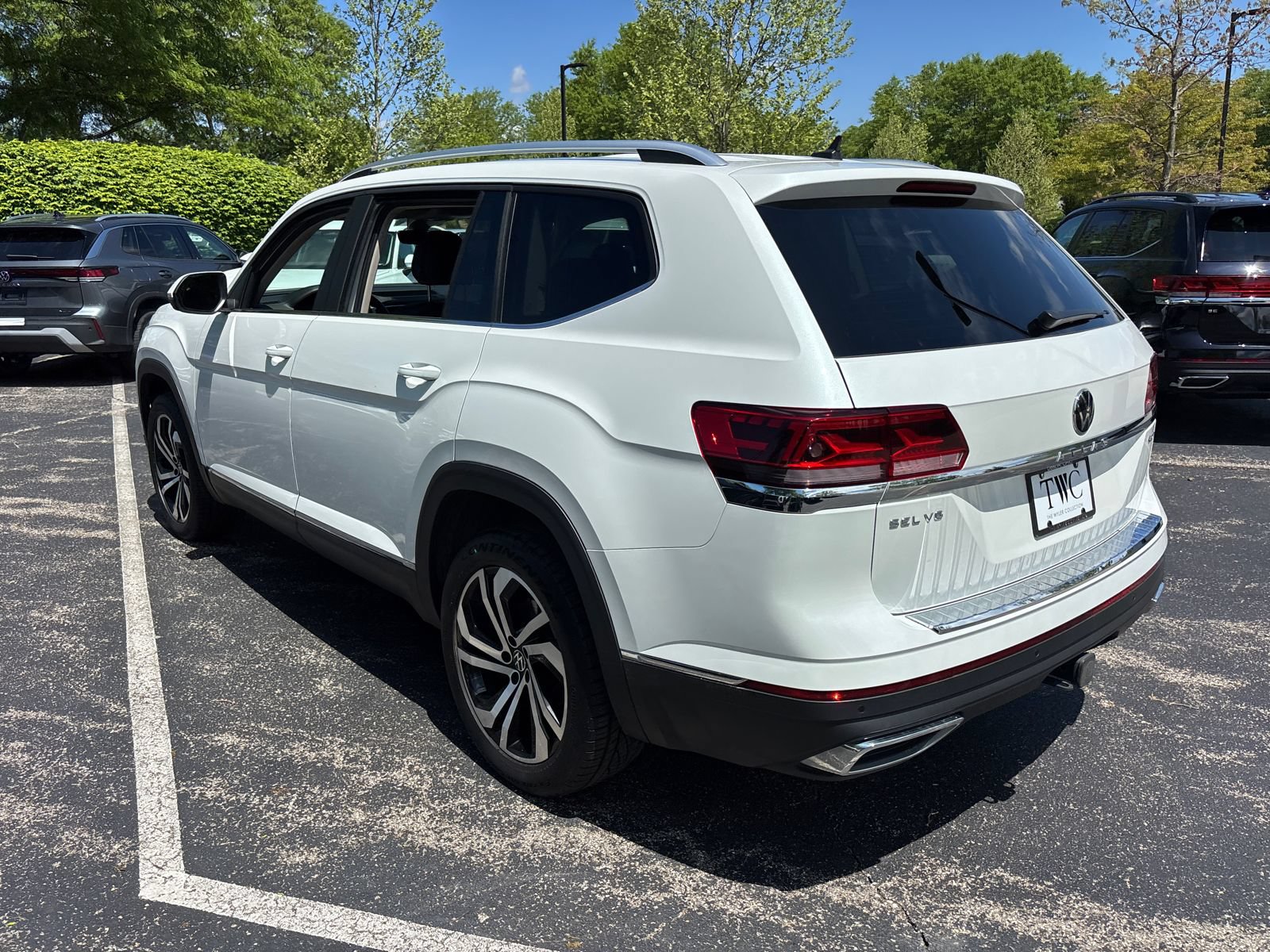 Used 2023 Volkswagen Atlas SEL AWD/4WD image 7