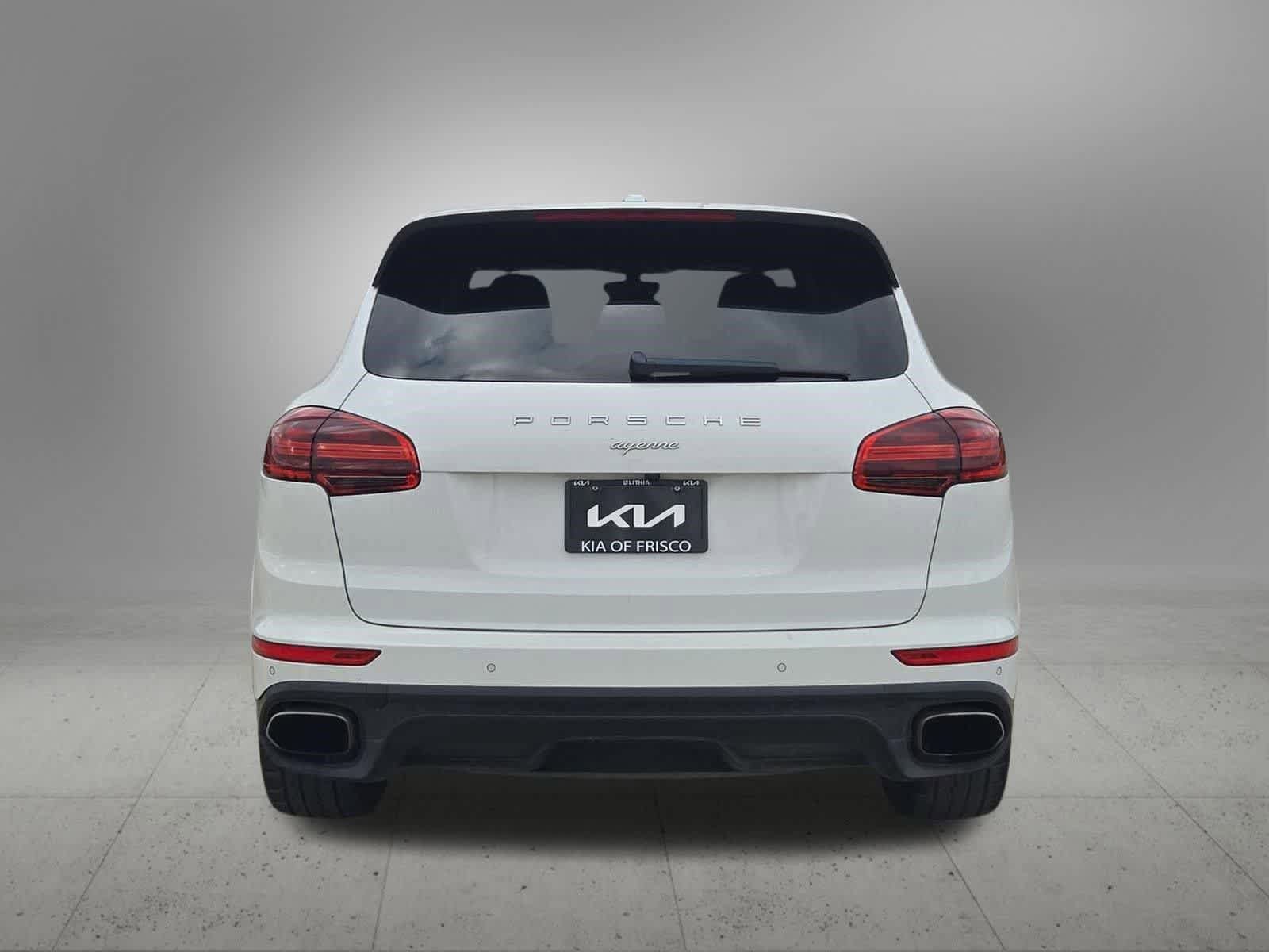 Used 2017 Porsche Cayenne AWD/4WD image 5