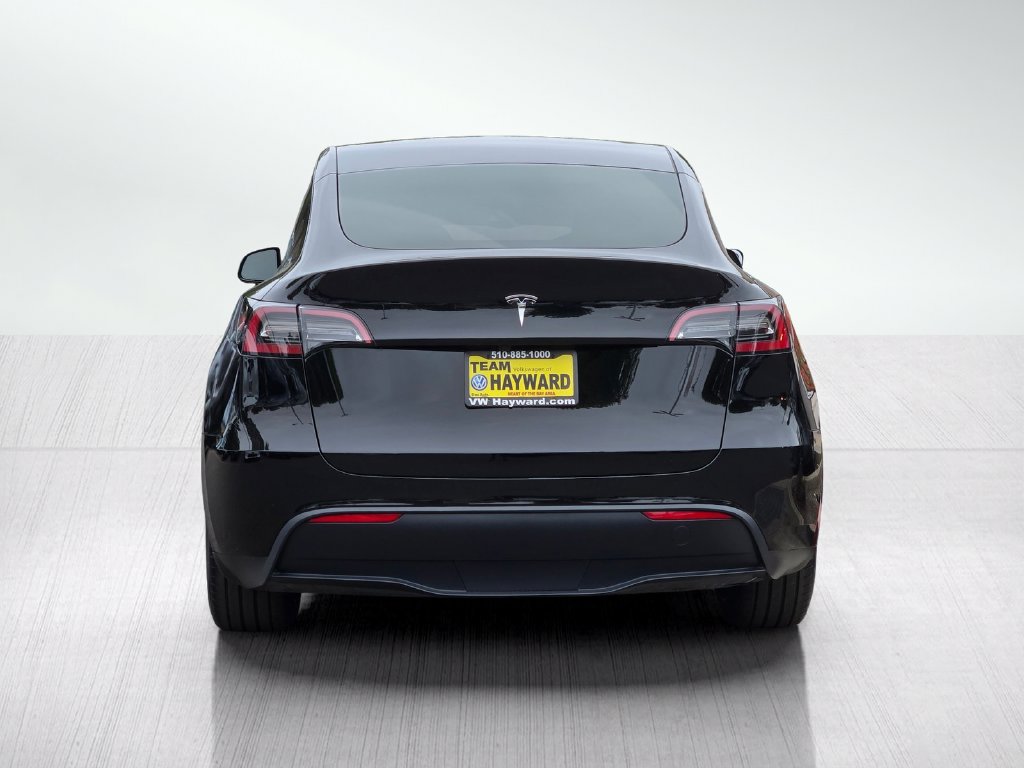 Used 2023 Tesla Model Y 2WD image 6