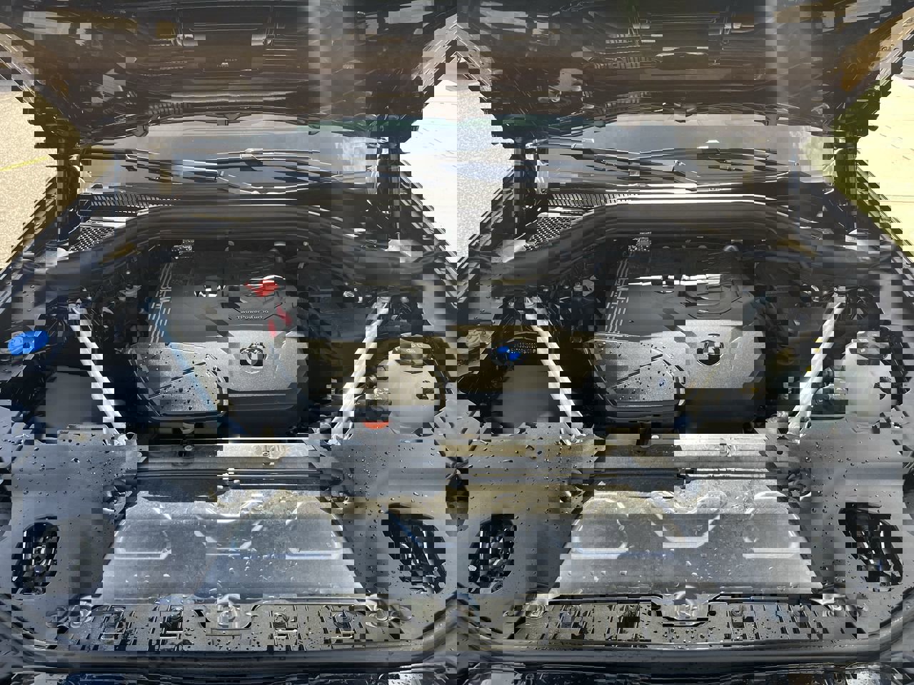 Certified 2025 BMW X4 xDrive30i image 39