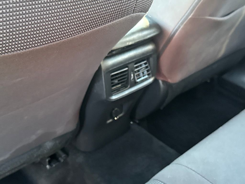 Used 2022 Toyota RAV4 LE image 35