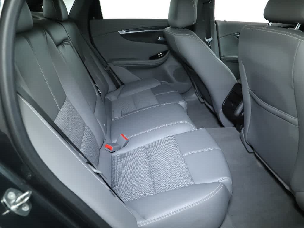 Used 2018 Chevrolet Impala LS FWD image 30