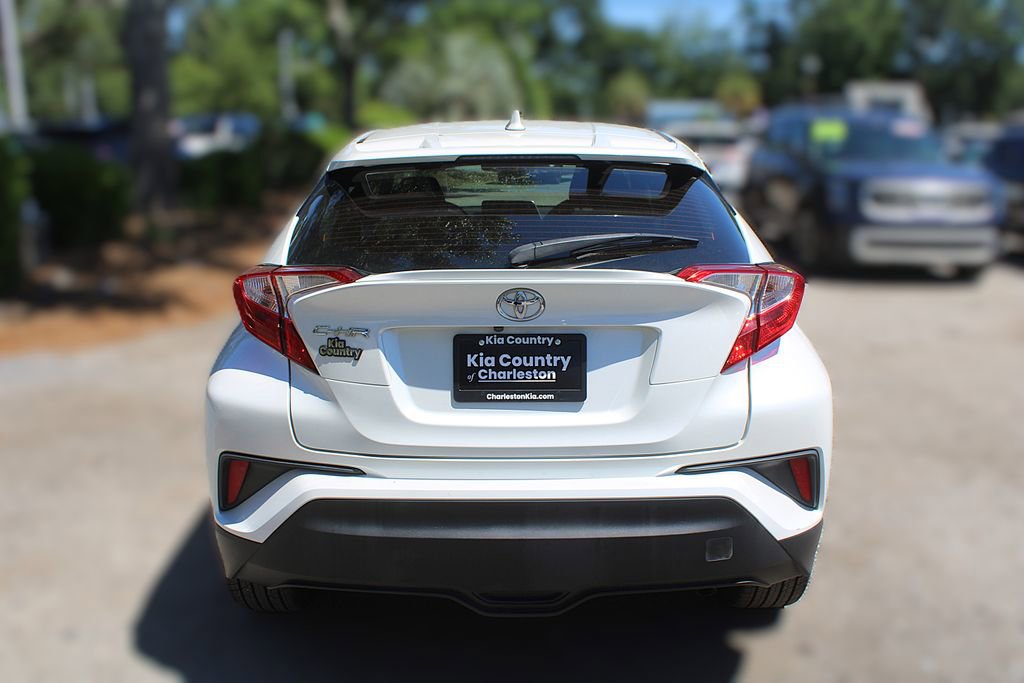 Used 2019 Toyota C-HR XLE FWD image 8
