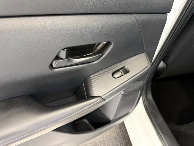 Used 2024 Nissan Sentra SV FWD image 15