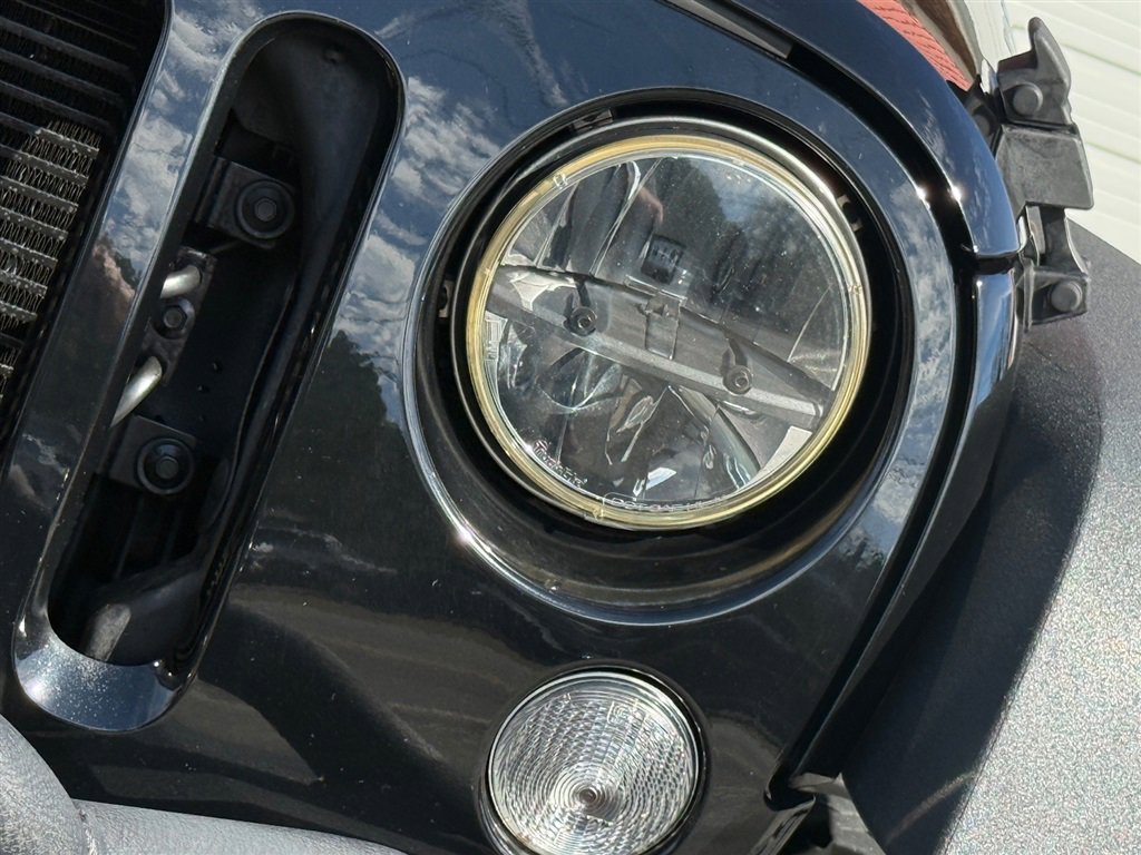 Used 2015 Jeep Wrangler Unlimited Rubicon w/ Dual Top Group image 12