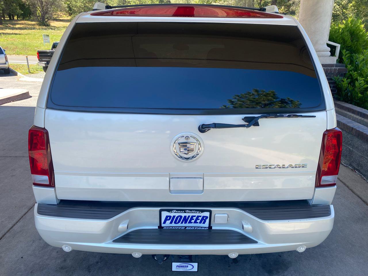 Used 2003 Cadillac Escalade 2WD image 4