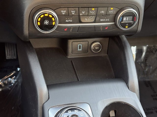 Used 2020 Ford Escape SE image 15