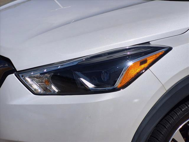 Used 2020 Nissan Kicks SR w/ SR Premium Package FWD image 9