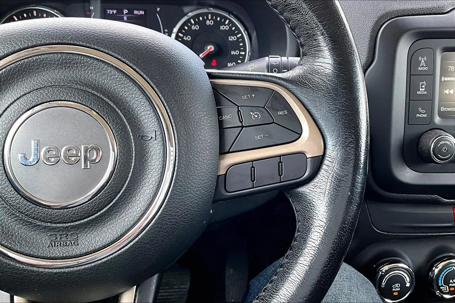 Used 2017 Jeep Renegade Latitude AWD/4WD image 11