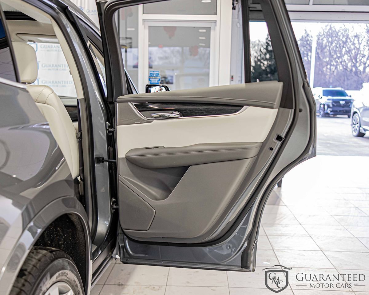 Used 2022 Cadillac XT6 Premium Luxury image 42