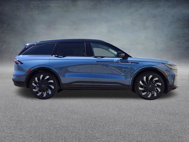 New 2026 Lincoln Nautilus Reserve w/ Jet Appearance Package AWD/4WD image 8