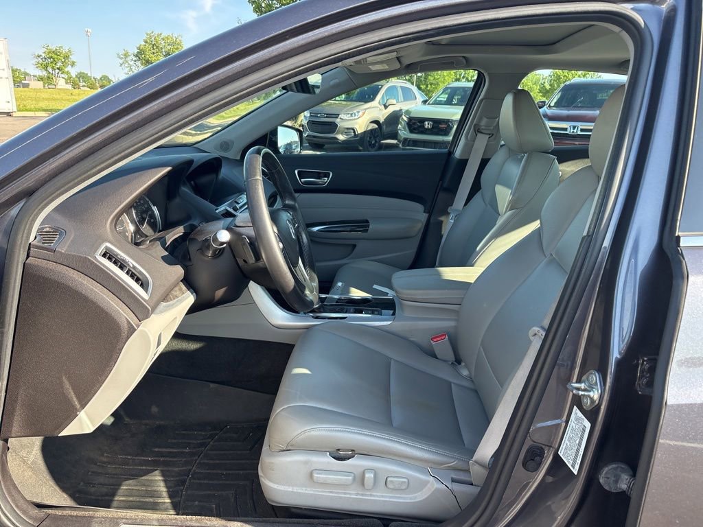 Used 2018 Acura TLX FWD image 13