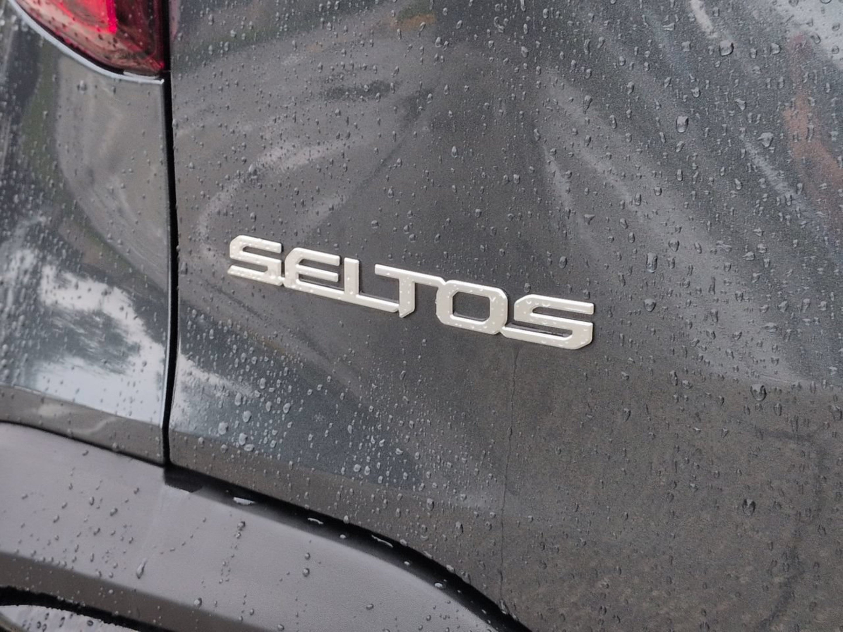 Certified 2025 Kia Seltos EX w/ EX Sunroof Package FWD image 16