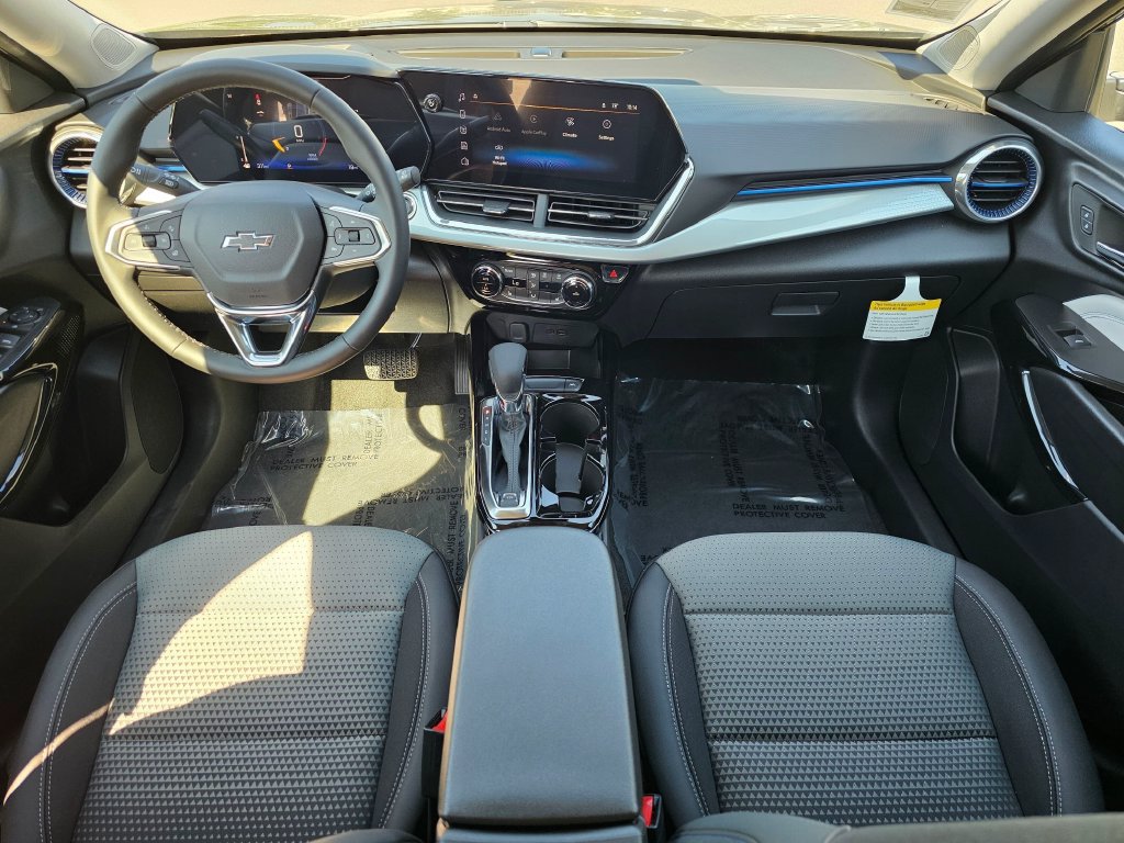 New 2026 Chevrolet Trax LT w/ Driver Confidence Package FWD image 17