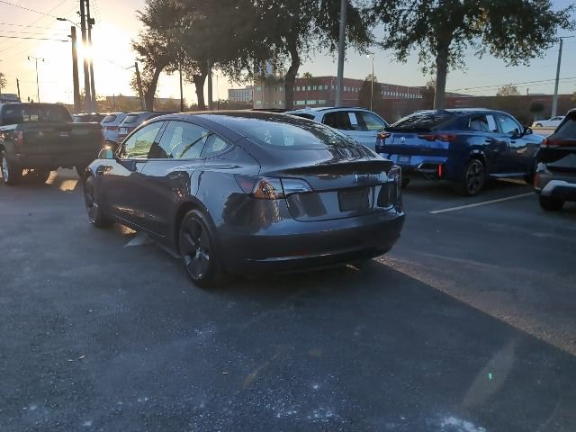 Used 2021 Tesla Model 3 Standard Range Plus image 4