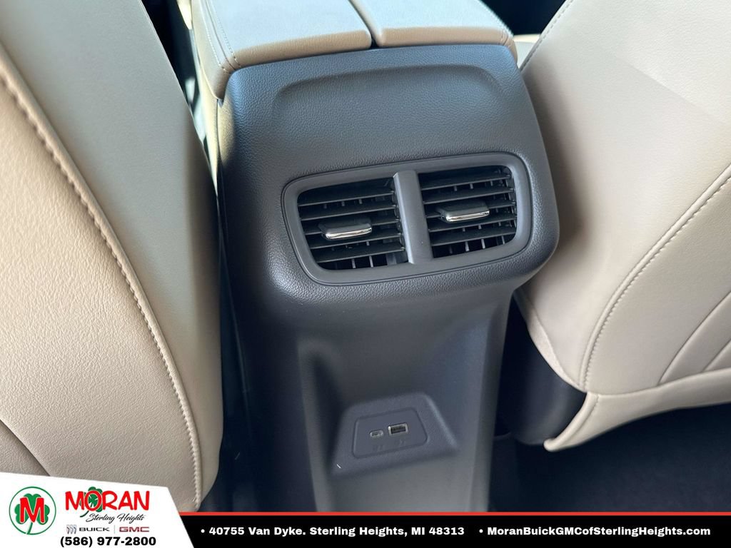 Used 2024 Buick Envision Preferred AWD/4WD image 13