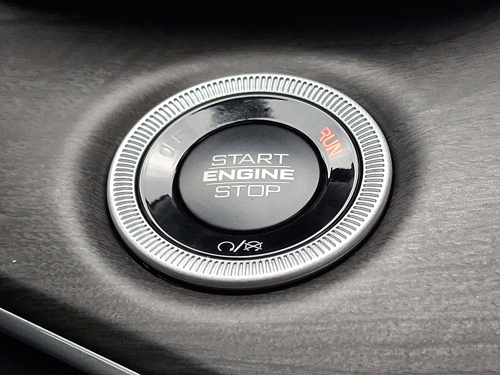 New 2025 Jeep Grand Cherokee Limited w/ Black Appearance Package image 16