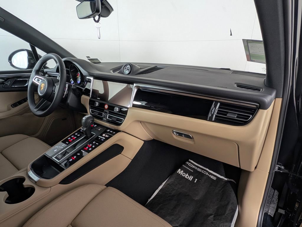 New 2026 Porsche Macan S image 19