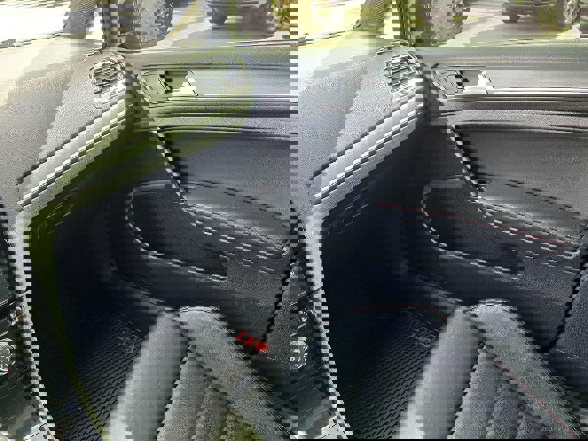 Used 2021 Volkswagen GTI SE image 42