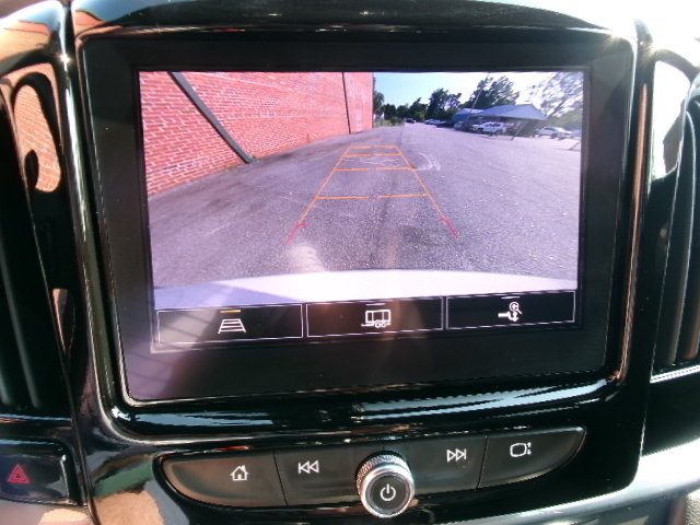 Used 2023 Chevrolet Traverse LT FWD image 25