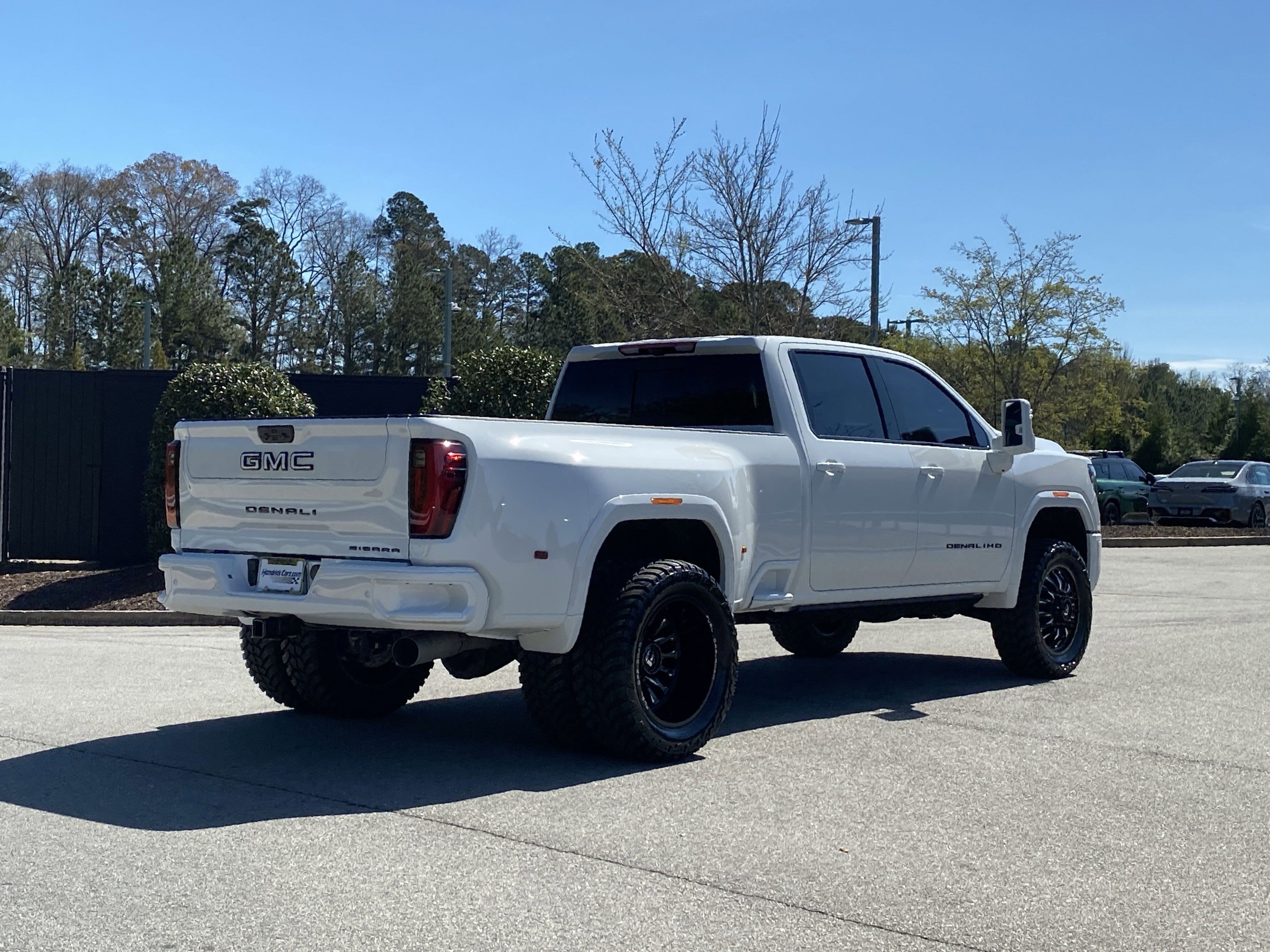 Used 2026 GMC Sierra 3500 Denali w/ Denali Reserve Package image 3