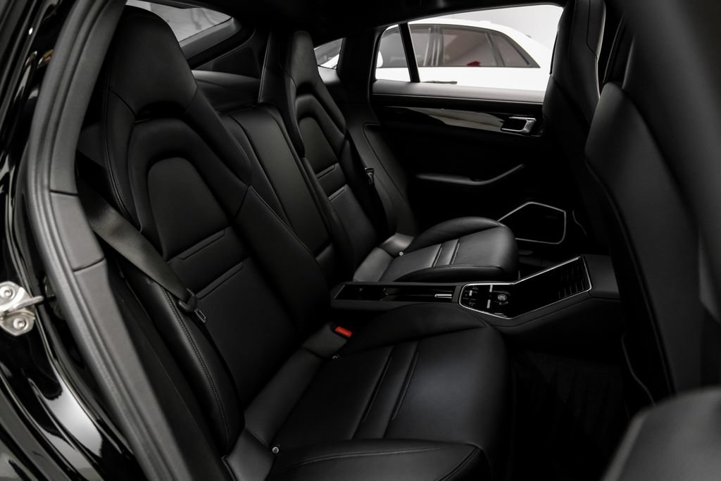 Used 2022 Porsche Panamera 4 AWD/4WD image 39